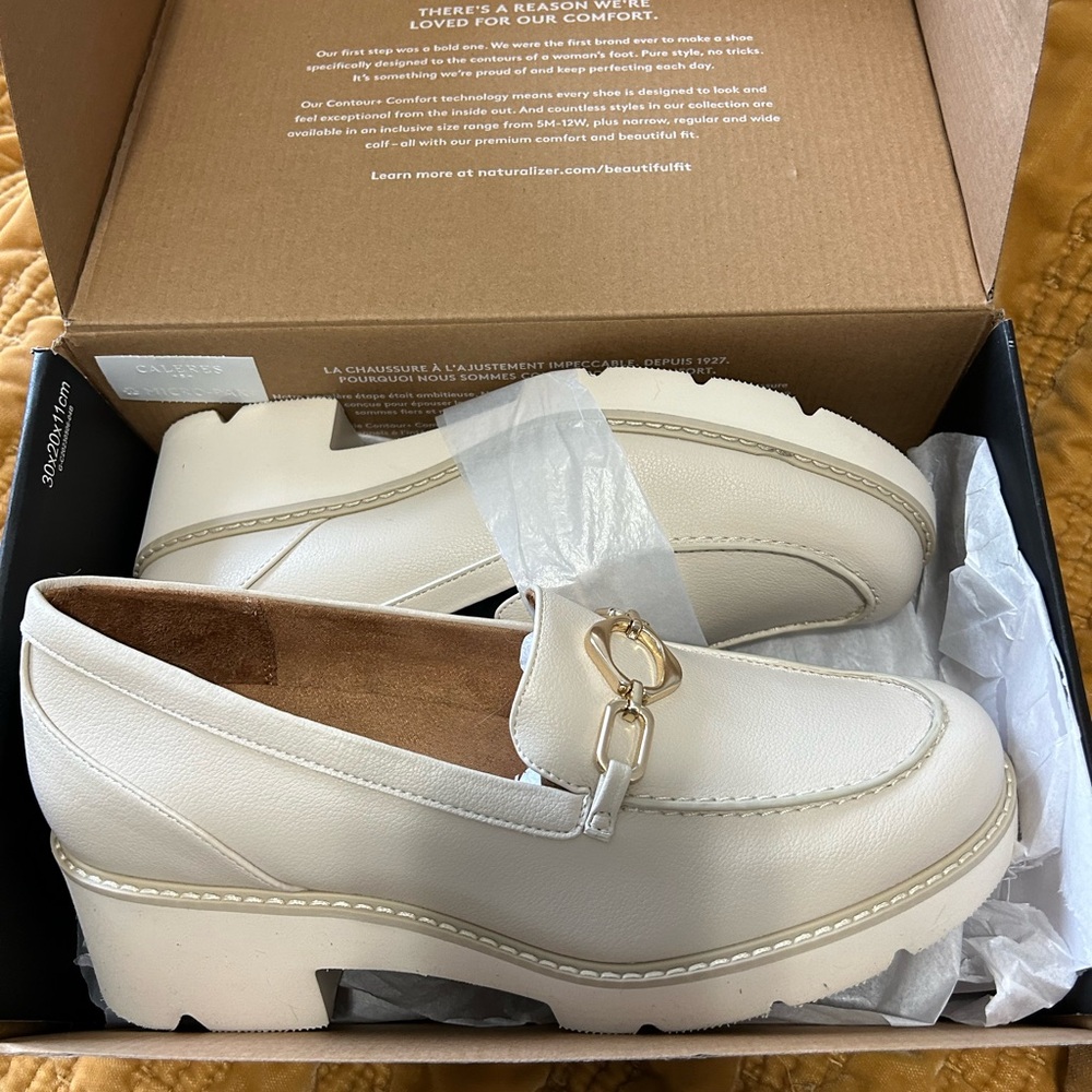 Naturalizer Cream Loafers